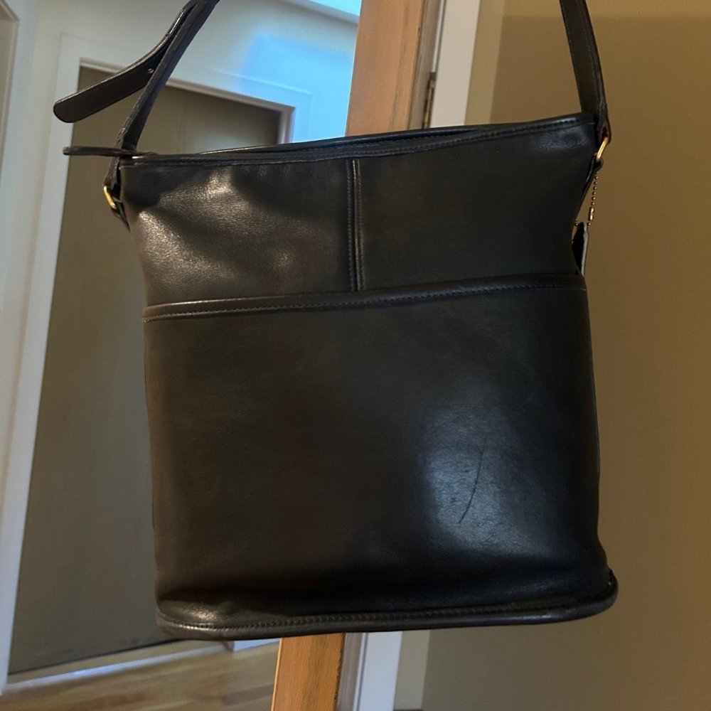 ❌❌SOLD❌❌COACH Vintage Leather Bucket Bag Navy Blue